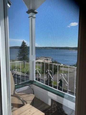 Le Manoir Du Vieux Presbytere Port-Daniel エクステリア 写真