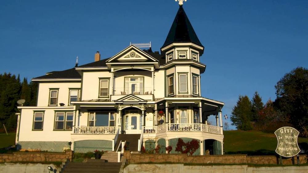 Le Manoir Du Vieux Presbytere Port-Daniel エクステリア 写真