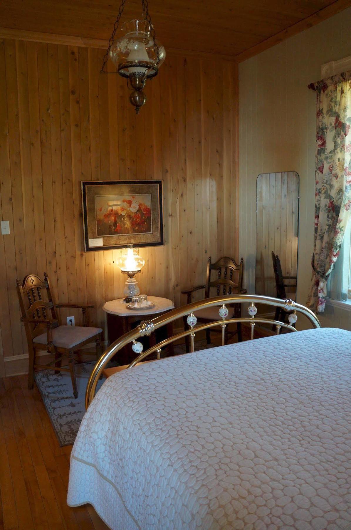 Le Manoir Du Vieux Presbytere Port-Daniel エクステリア 写真