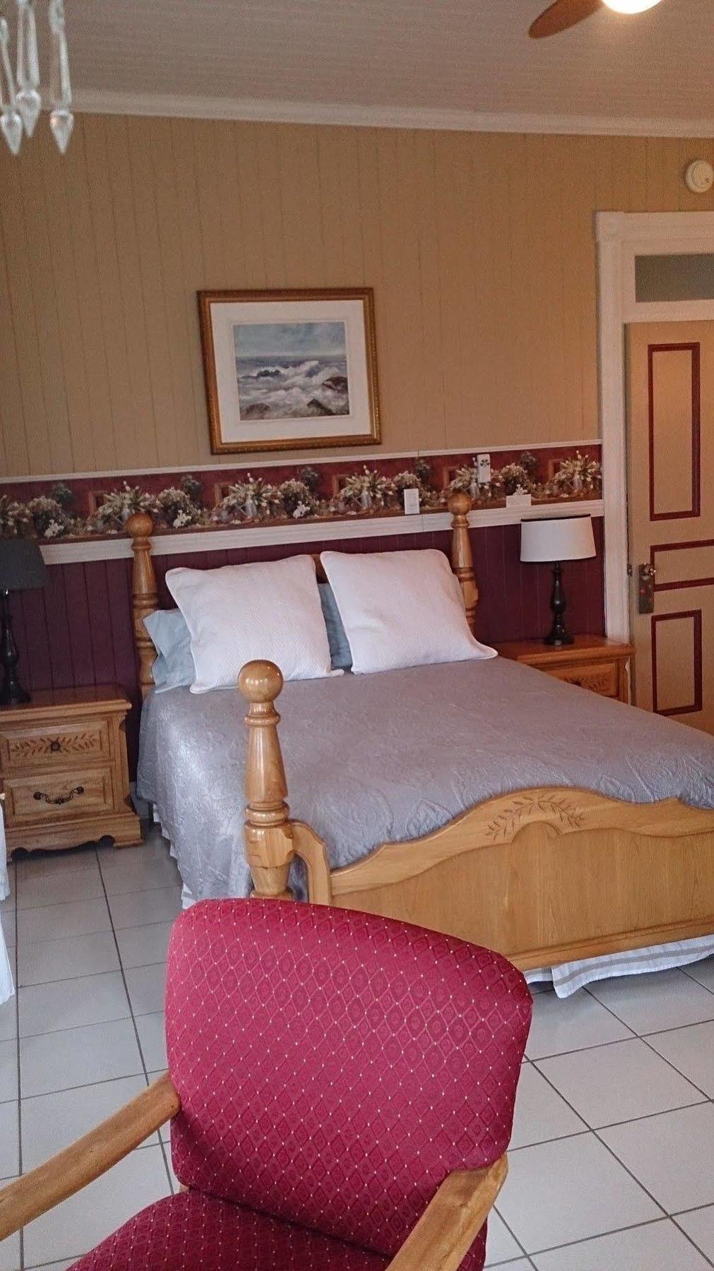 Le Manoir Du Vieux Presbytere Port-Daniel エクステリア 写真